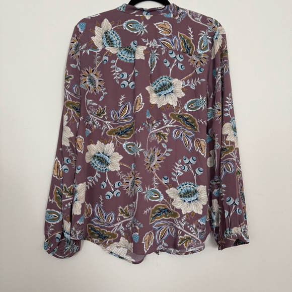Chico's Ruffled V-Neck Floral Blouse Size 2 Purple - Picture 5 of 6